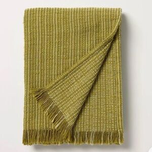 NWT Textured Stripe Chunky Throw Blanket Green - Hearth & Hand with Magnolia